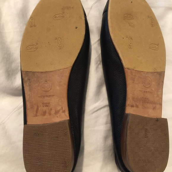 Chanel navy leather flats size 39.5. Worn once.